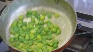 How to Make an Italian Traditional Pasta with Broad Beans