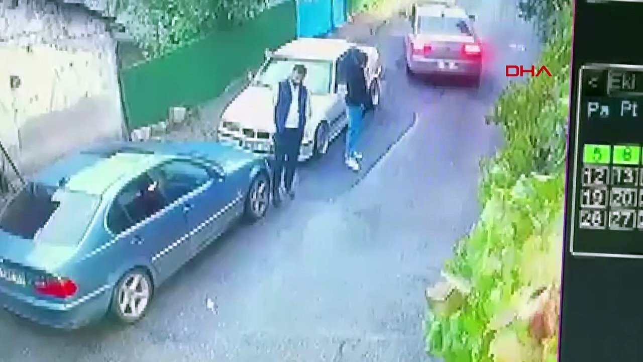 Mahallede dehşet anları! Rastgele ateş açıp bir kişiyi silah zoruyla kaçırdılar