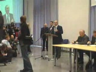 Kasparov attaqué par un penis volant