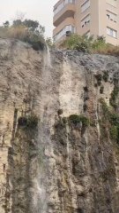 Sinop'ta kayalık alanda şelale oluştu