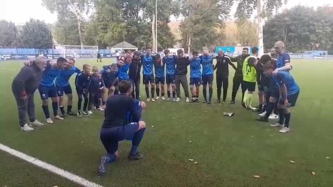 La célébration de Rochefort B (P1 Namur) après sa large victoire contre Petigny-Frasnes (5-1)