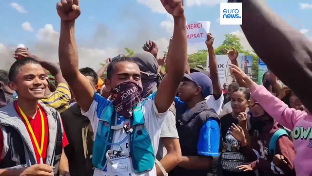 Президент Мадагаскара заявил, что военные пытаются захватить власть