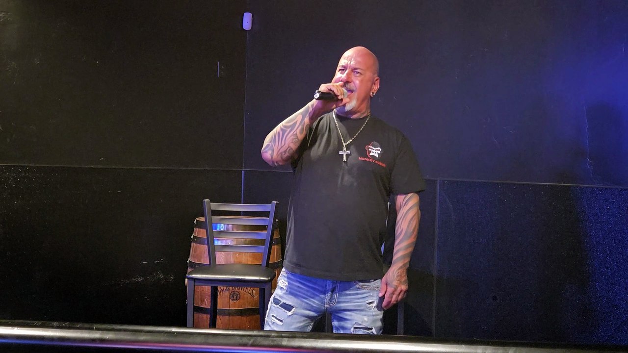 FIVE FINGER DEATH PUNCH - WRONG SIDE OF HEAVEN (PERFORMED LIVE AT THE WESTERNER)