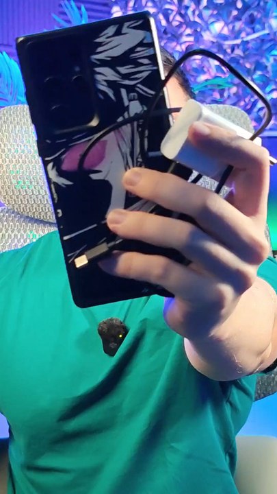 Tu as besoin de recharger ton téléphone plusieurs fois par jour ? #astuce #astuces #smartphone #téléphone #tech