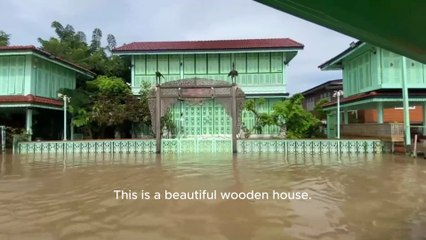 The Most Beautiful Green Wooden House at Koh Kret Thailand