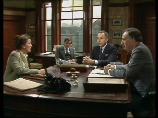 Yes Minister - S02E04 The Greasy Pole