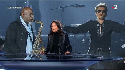 Johnny Hallyday – Le coffret Bercy à l’honneur dans le JT de France 2 (03 décembre 2022)