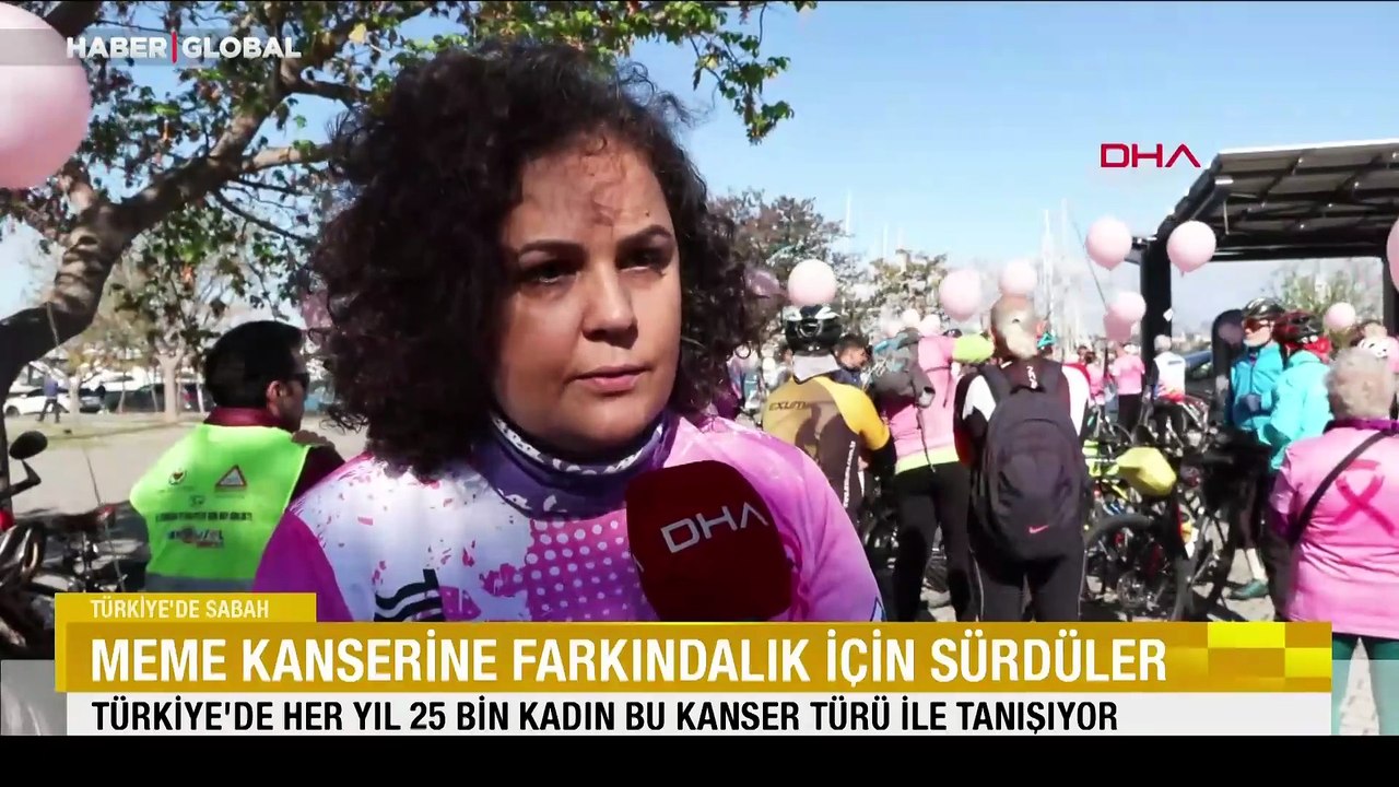 Meme kanserine farkındalık için sürdüler: Kadınlar ve katılımcılar farkındalığa iz bırakmak için bir arada