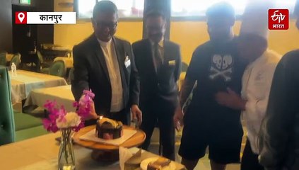एशिया कप के हीरो रिंकू सिंह ने कानपुर में मनाया अपना 28वां जन्मदिन; मंगेतर प्रिया सरोज ने भी दीं शुभकामनाएं