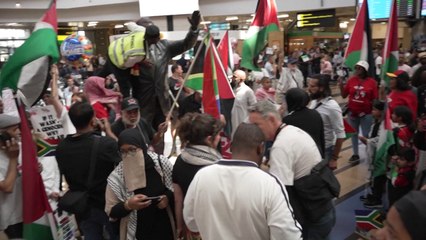 Six South African activists return home after detention by Israel