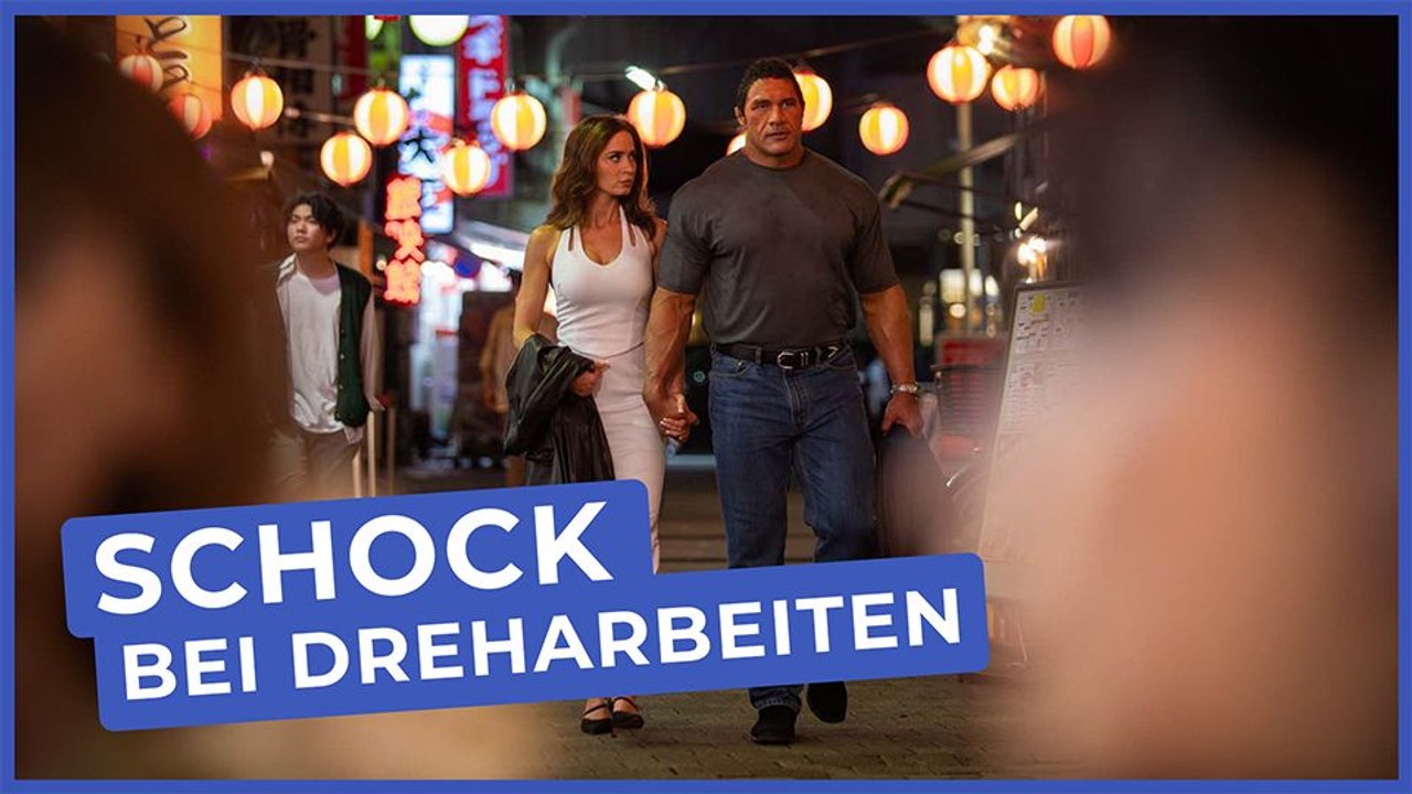 Nicht gespielt: Emily Blunts Reaktion auf Dwaynes Tür-Crash