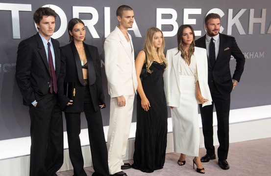 Victoria Beckham sai em defesa dos filhos e rebate o rótulo de ‘nepo babies’