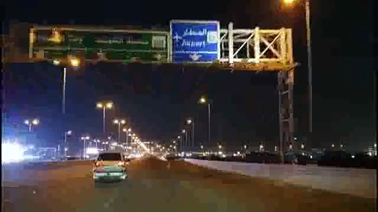 قصة سائقة الشاحنة الفاتنة !! سوالف طريق