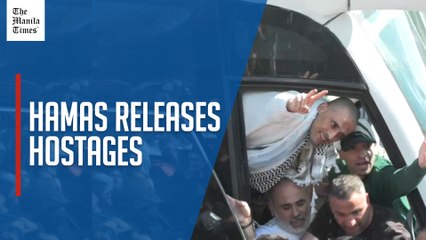Buses carrying released Palestinian prisoners arrive in Ramallah