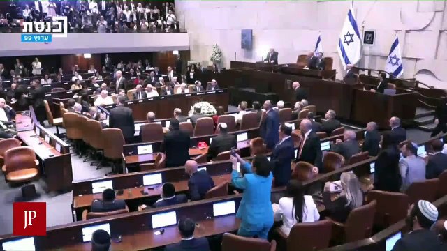 Incident à la Knesset pendant le discours de Donald Trump - Deux députés ont été expulsés du parlement israélien - VIDEO