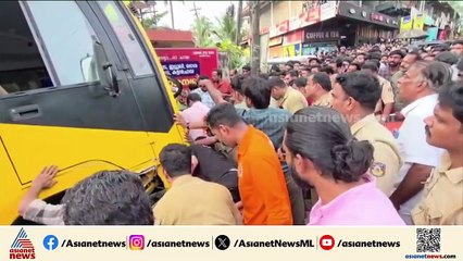 സ്‌കൂൾ ബസ് നിയന്ത്രണംവിട്ട് കടയിലേക്ക് പാഞ്ഞുകയറി; ഒരാൾ മരിച്ചു