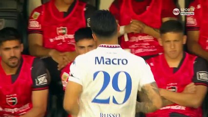 La EMOCIÓN de NACHO RUSSO en el homenaje para su padre durante el partido Newell's vs Tigre