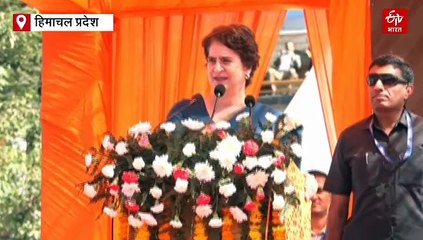 वीरभद्र सिंह प्रतिमा अनावरण कार्यक्रम में केंद्र पर बरसी प्रियंका गांधी, 'सोशल मीडिया पर इवेंटबाजी से हटकर देश के लिए करें काम'