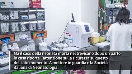 In Italia 500 parti l'anno avvengono in casa, i medici avvertono: il rischio non e' mai zero