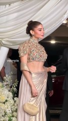 kanika kapoor pops out for manish malhotra’s diwali party