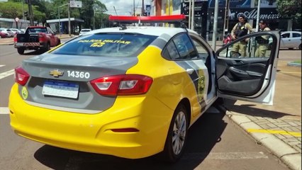 Com moto furtada e porção de maconha, homem é preso na Avenida Brasil