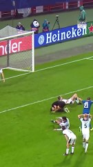 DOUGLAS COSTA