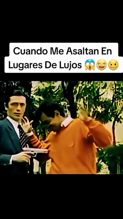 Que risa 😂😂😂😂😂
