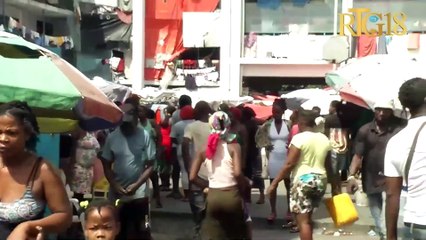 Kèk moun ki nan kan Lycée Marie Jeanne egzije konsène yo fè yo jwenn lajan sibvansyon an