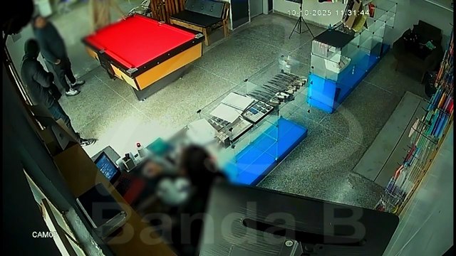 Assista: assaltantes são flagrados em ação por câmeras de monitoramento na Grande Curitiba