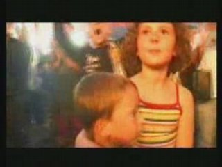 Clip Les 3 éléphants 2002