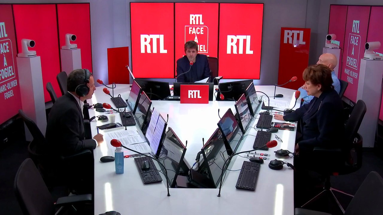 Roselyne Bachelot est face à Marc-Olivier Fogiel