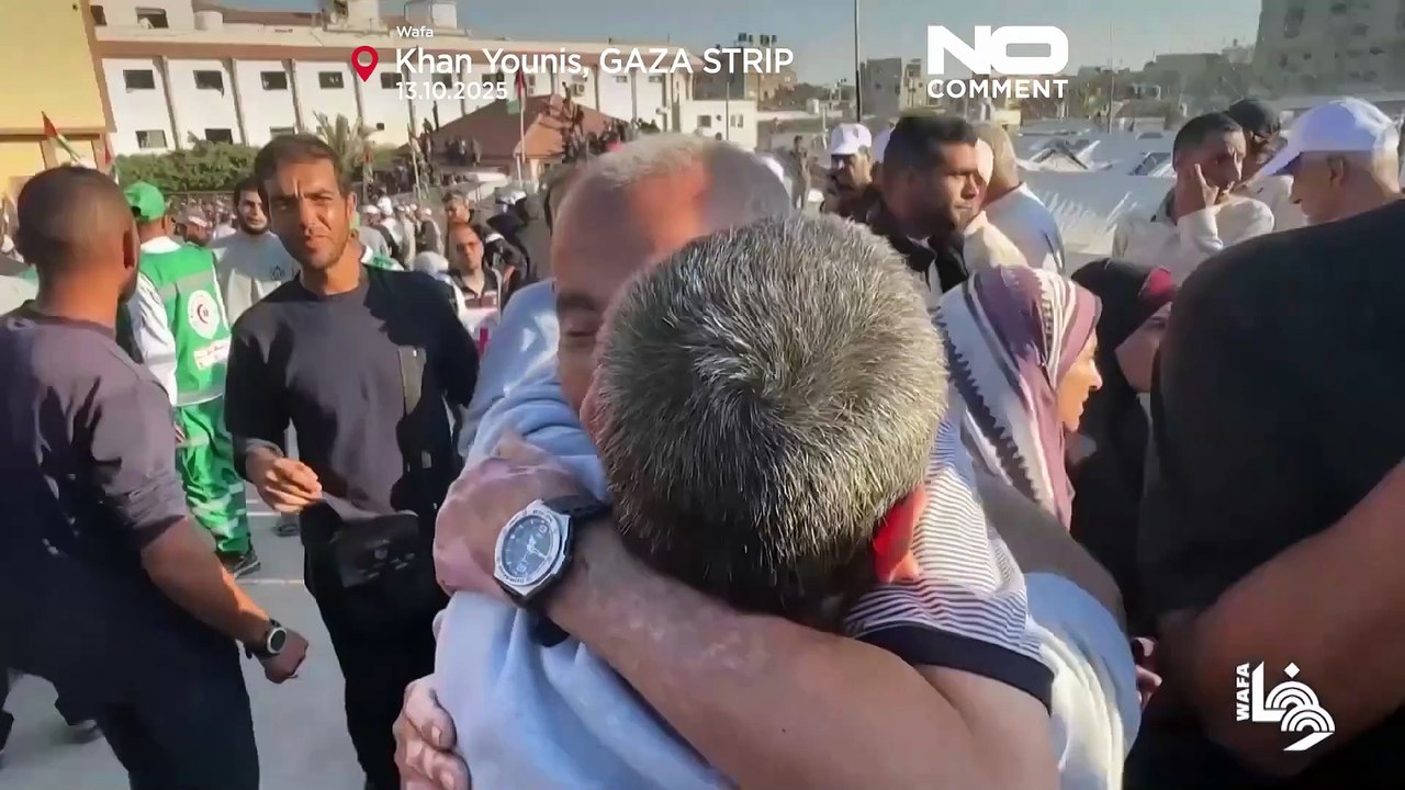 Befreite palästinensische Gefangene kehren im Rahmen des Gaza-Waffenstillstands nach Hause zurück