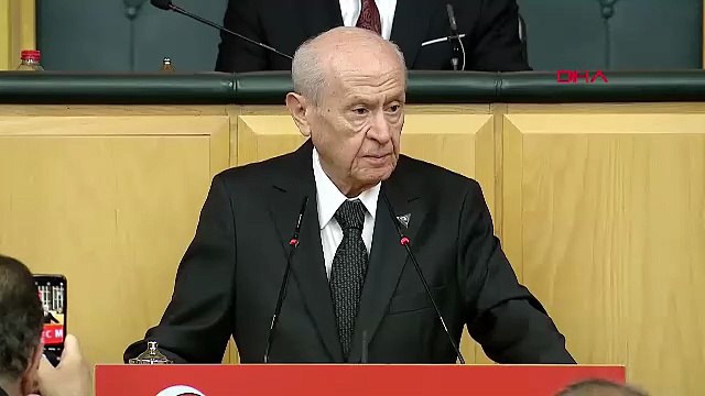 Bahçeli TBMM'deki ''biji serok apo'' rezaletine tepkisi bukadarcık oldu!