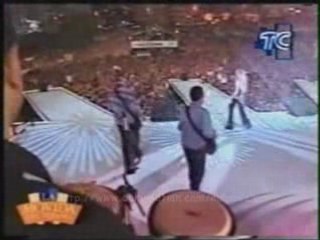 Shakira  Inevitable Ojos Asi  La Movida Del Verano 2000