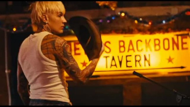 Il Tre anticipa con un video il suo nuovo progetto che va oltre la paura