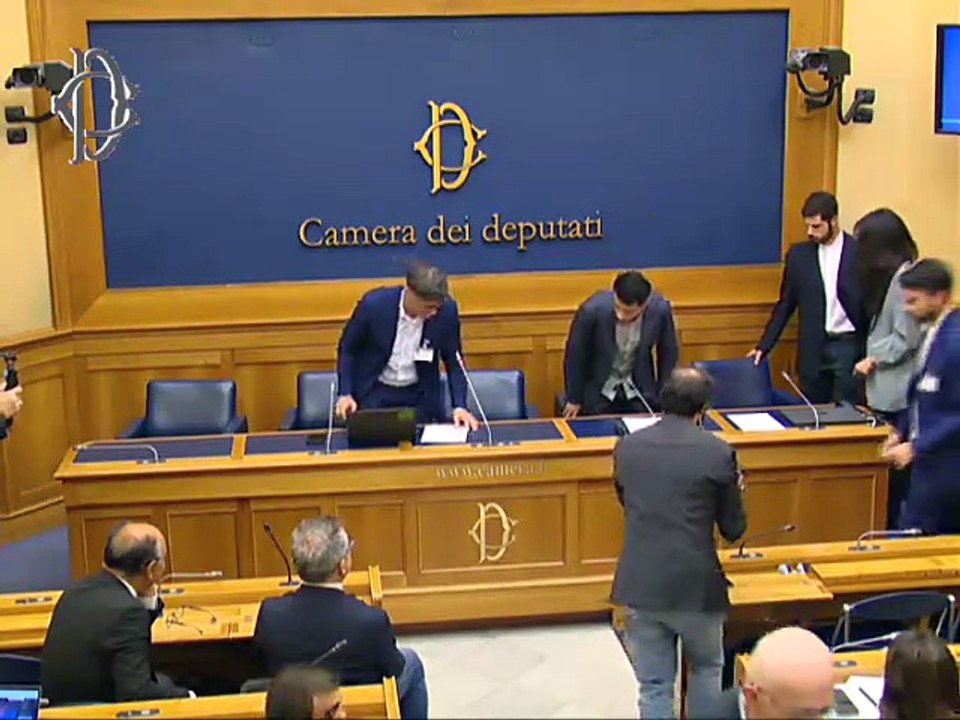 Roma - L’Italia interrompa ogni relazione commerciale con gli insediamenti illegali israeliani in Cisgiordania - Conferenza stampa di Stefania Ascari... (14.10.25)