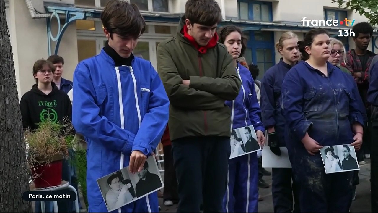 Julian Bugier présente ses excuses aux téléspectateurs du "13 Heures" de France 2, ce mardi 14 octobre 2025.