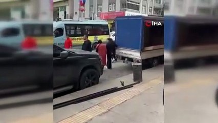 Ümraniye'de feci kaza: Motosiklet yaya böyle çarptı!