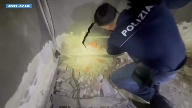 Catania, quartiere Librino: Polizia di Stato scova armi e munizioni nascoste
