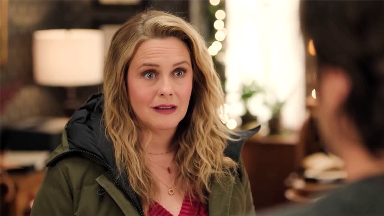 A Merry Little Ex-Mas Trailer DF