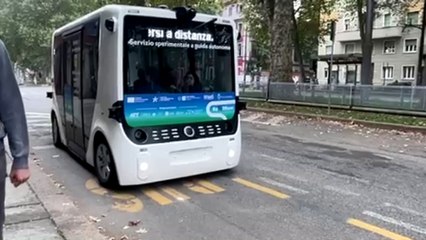 La navetta senza autista, il primo giro con il sindaco Lo Russo a bordo