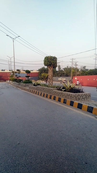 Faizabad Still Completely blocked For Traffic
