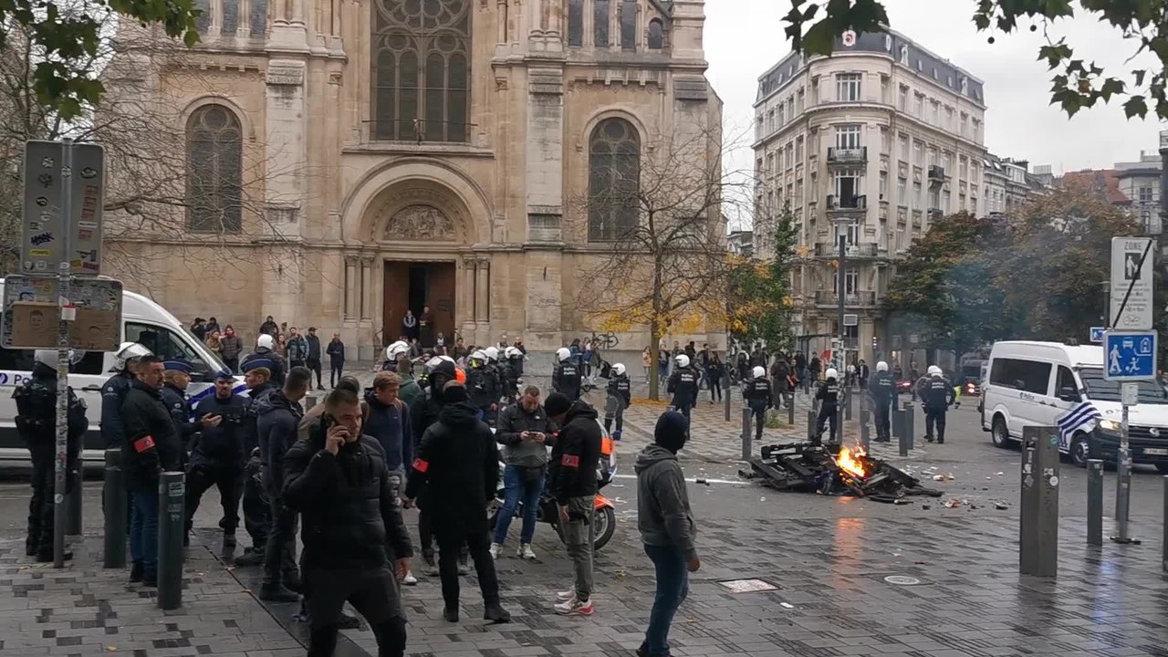 Manifestation du 14 octobre : affrontements entre manifestants et forces de l'ordre à Saint-Gilles