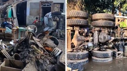 Poza Rica: Entre lodo, así van llegando poco a poco los habitantes a sus casas