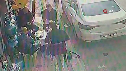 Epilepsi nöbeti geçiren sürücünün kaza anı kamerada