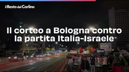 Il corteo a Bologna contro la partita Italia-Israele