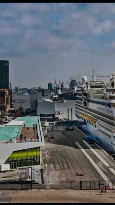 EMBARKATION DAY... ALTONA HAMBURG GERMANY 🛳️⚓🙏❤️☺️🇵🇭🇵🇭🇦🇪🇩🇪#mandaragatlife17tv #ceuiseshiplfe17 #seafarersonboard17