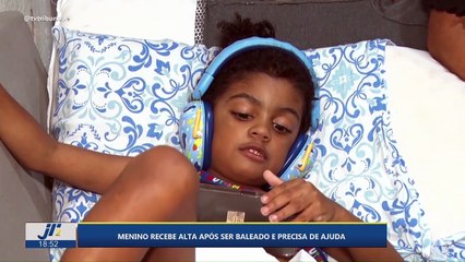 Menino recebe alta após ser baleado e precisa de ajuda