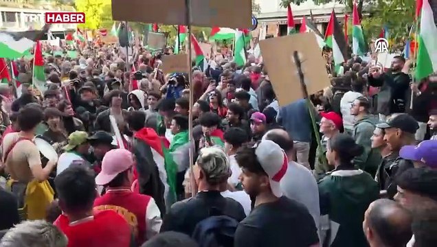 İtalya-İsrail maçı öncesi binlerce kişi İsrail'i protesto etti