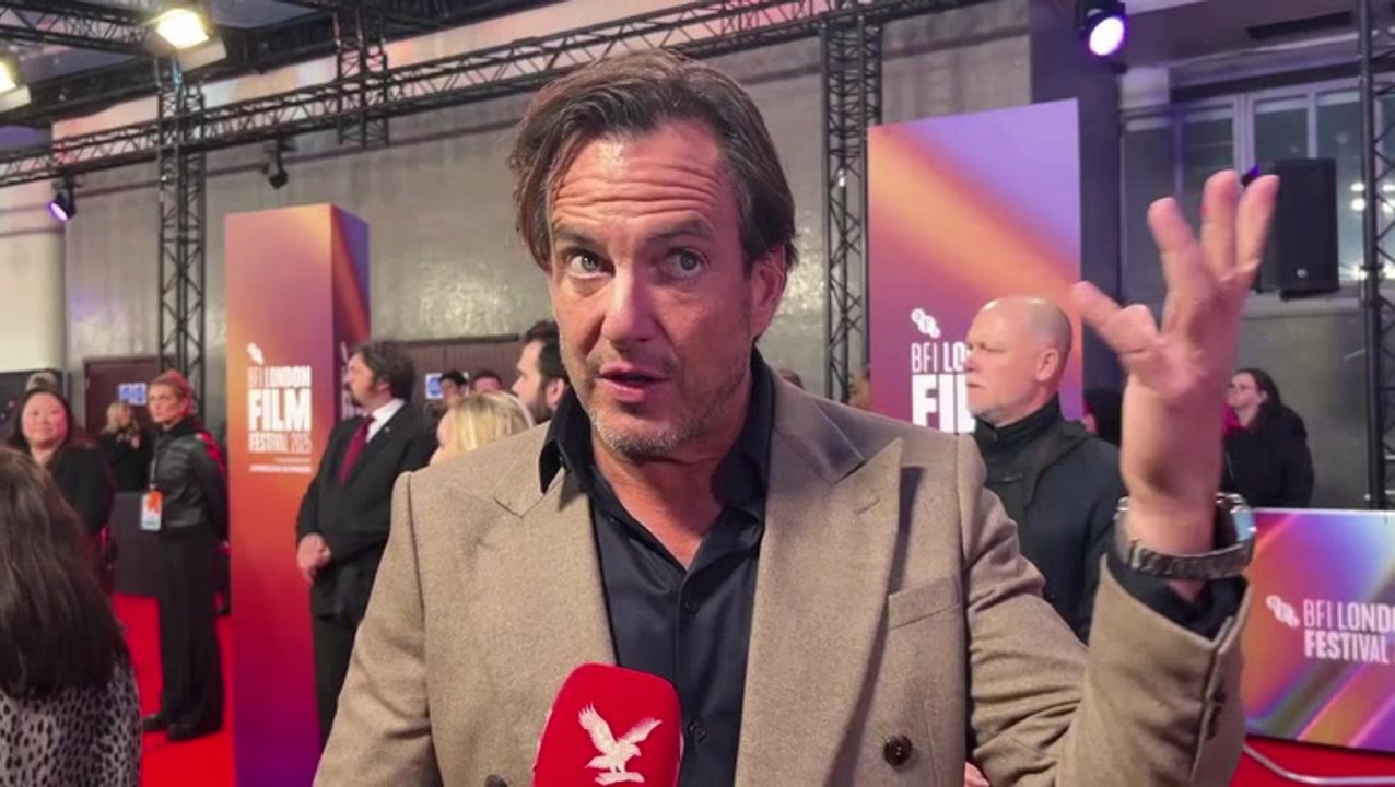 What happened when Will Arnett performed at real comedy clubs for film Is This Thing On?